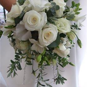 fwthumbCWedding Natural posy with soft trails.jpg